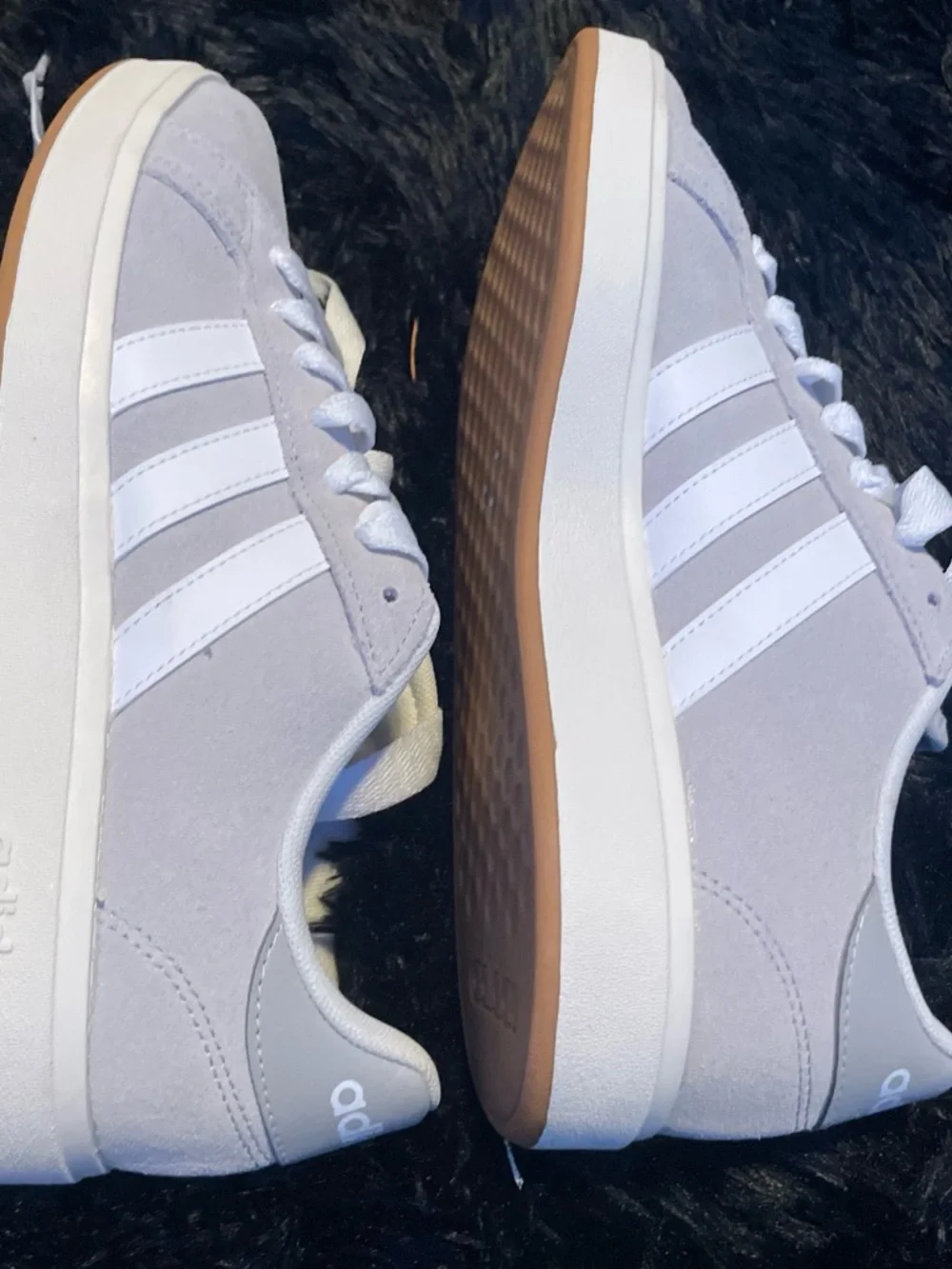 adidas three cushioned contrast